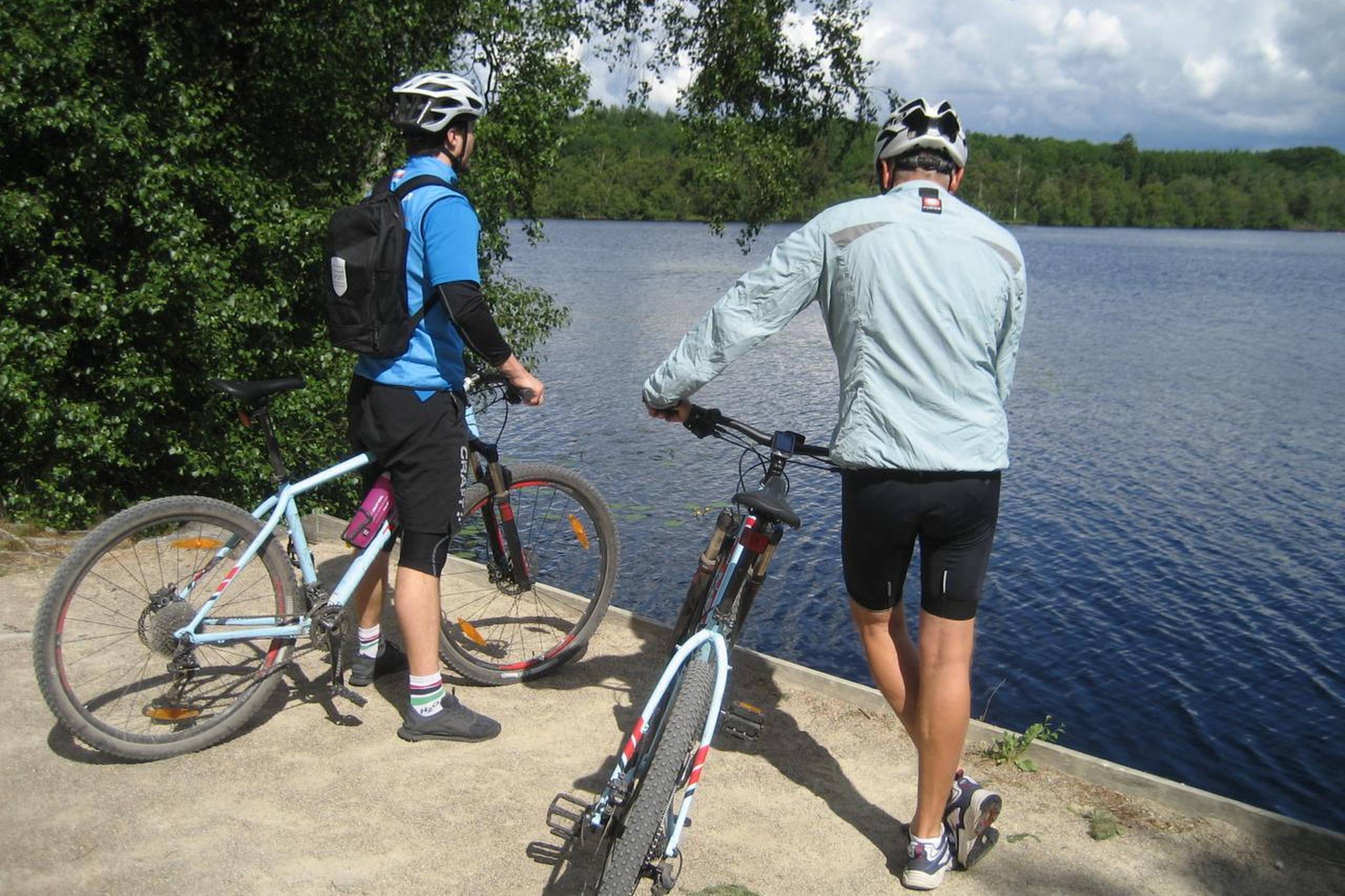 Store Økssø, der ligger få kilometer fra hotellet, er et af målene for mountainbike-turene. Foto: Peter Christiansen