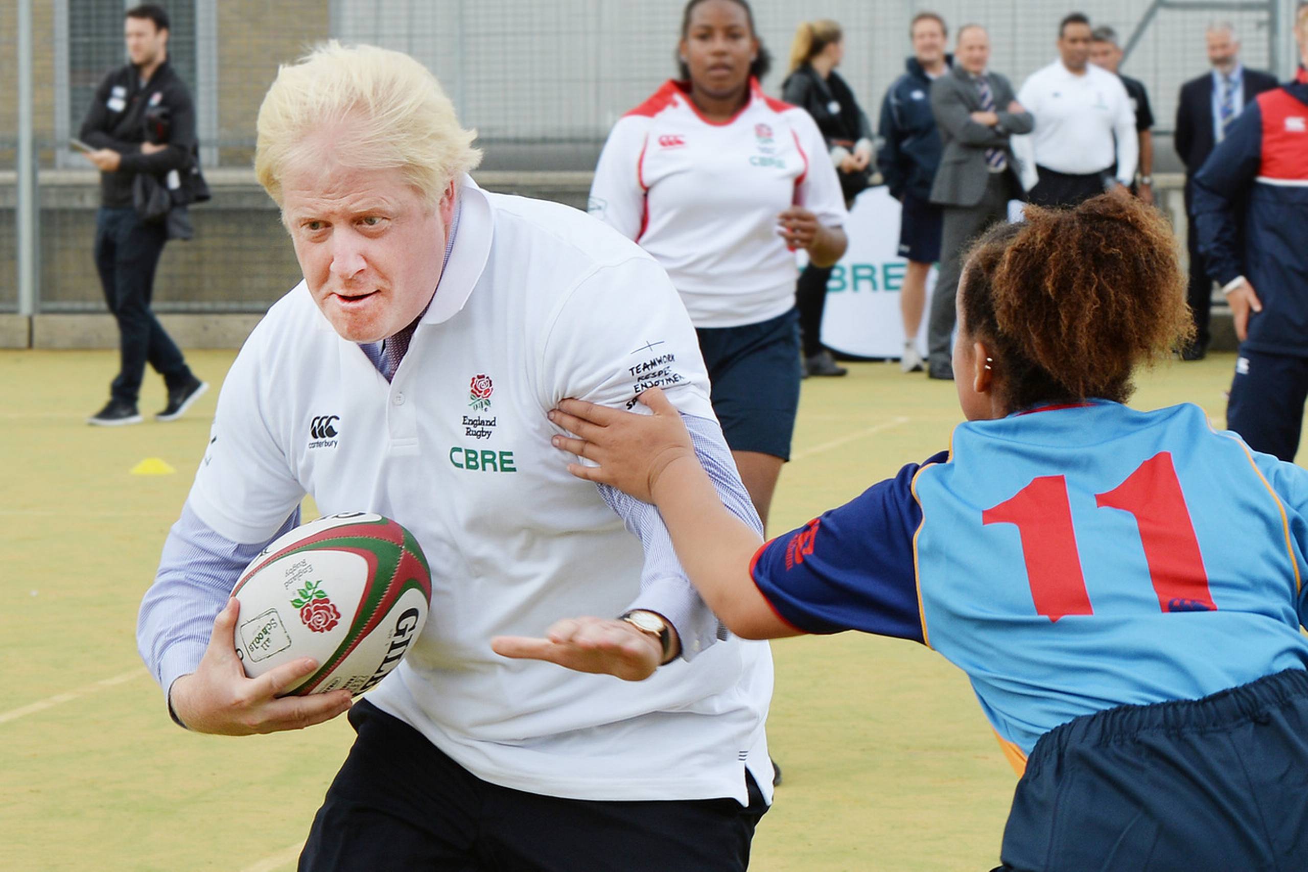 Boris Johnson spiller rugby i London-bydelen Camden. Han bliver  Storbritaniens næste udenrigsminister. Foto: John Stillwell