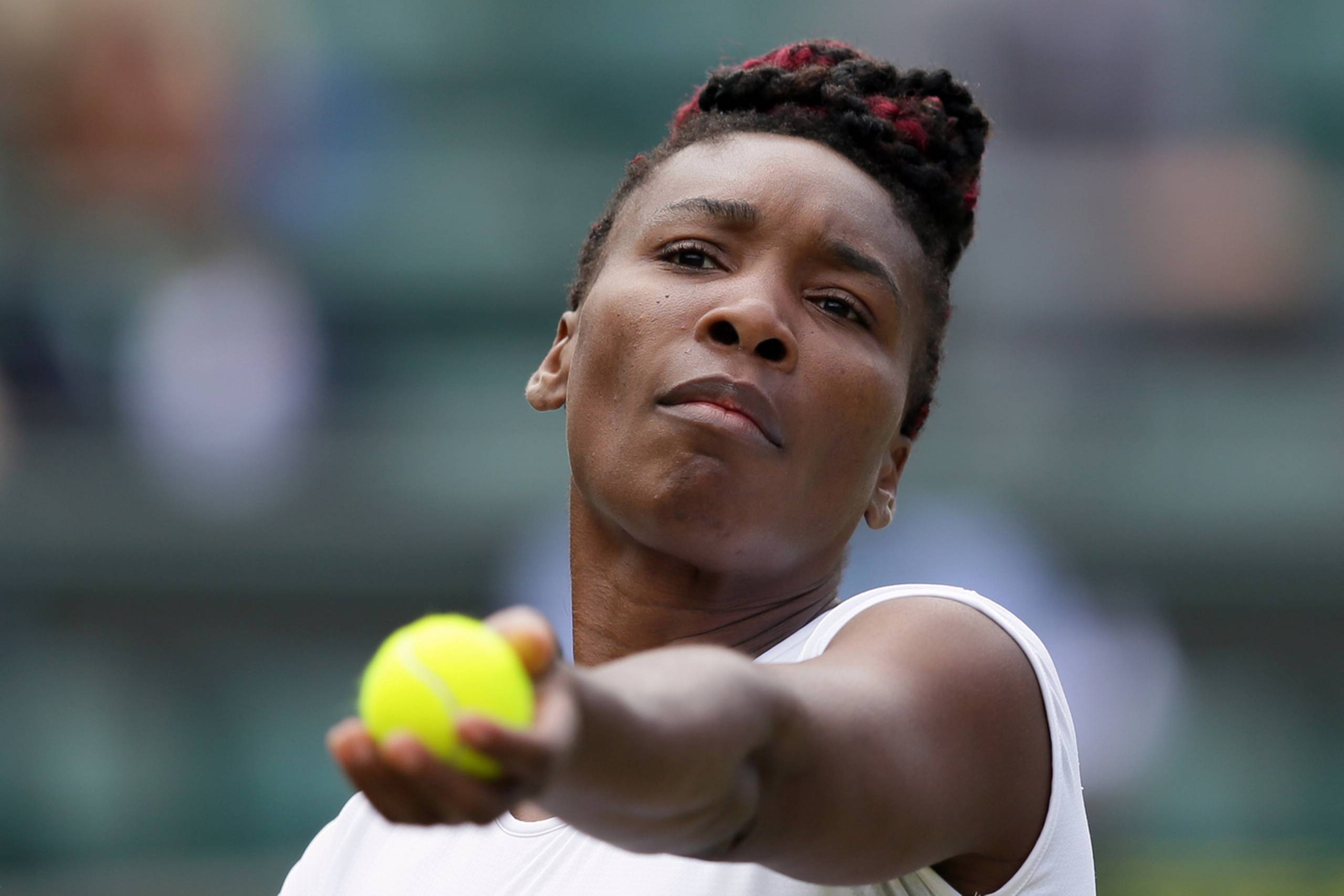 Venus Williams havde ikke de store problemer med at spille sig i semifinalen. Foto: Tim Ireland/AP