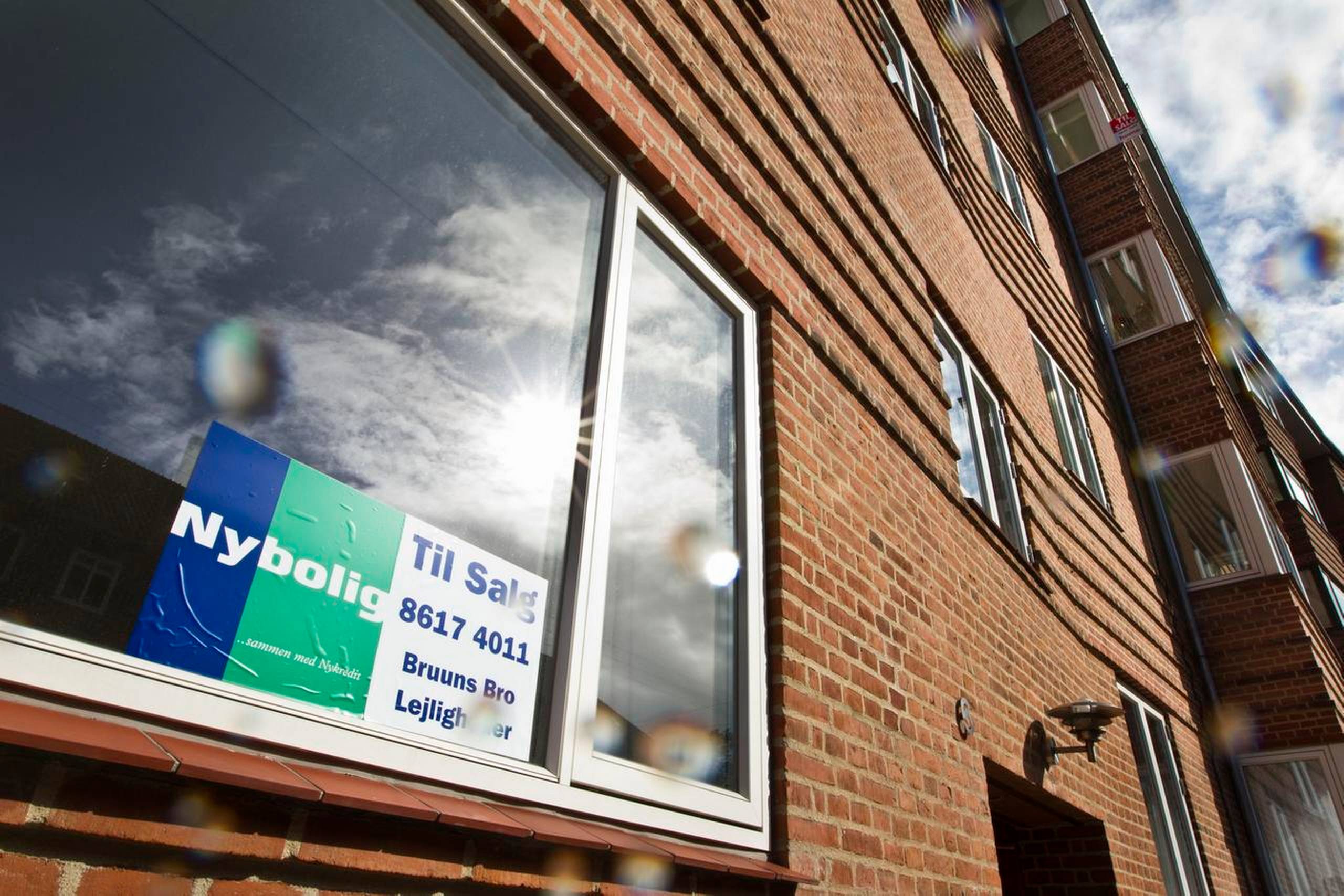 I skrivende stund er der ca. 72.000 boliger til salg i Danmark, og kun godt 1.000 af dem er til salg uden en ejendomsmægler som såkaldte selvsalg. Arkivfoto: Jan Dagø