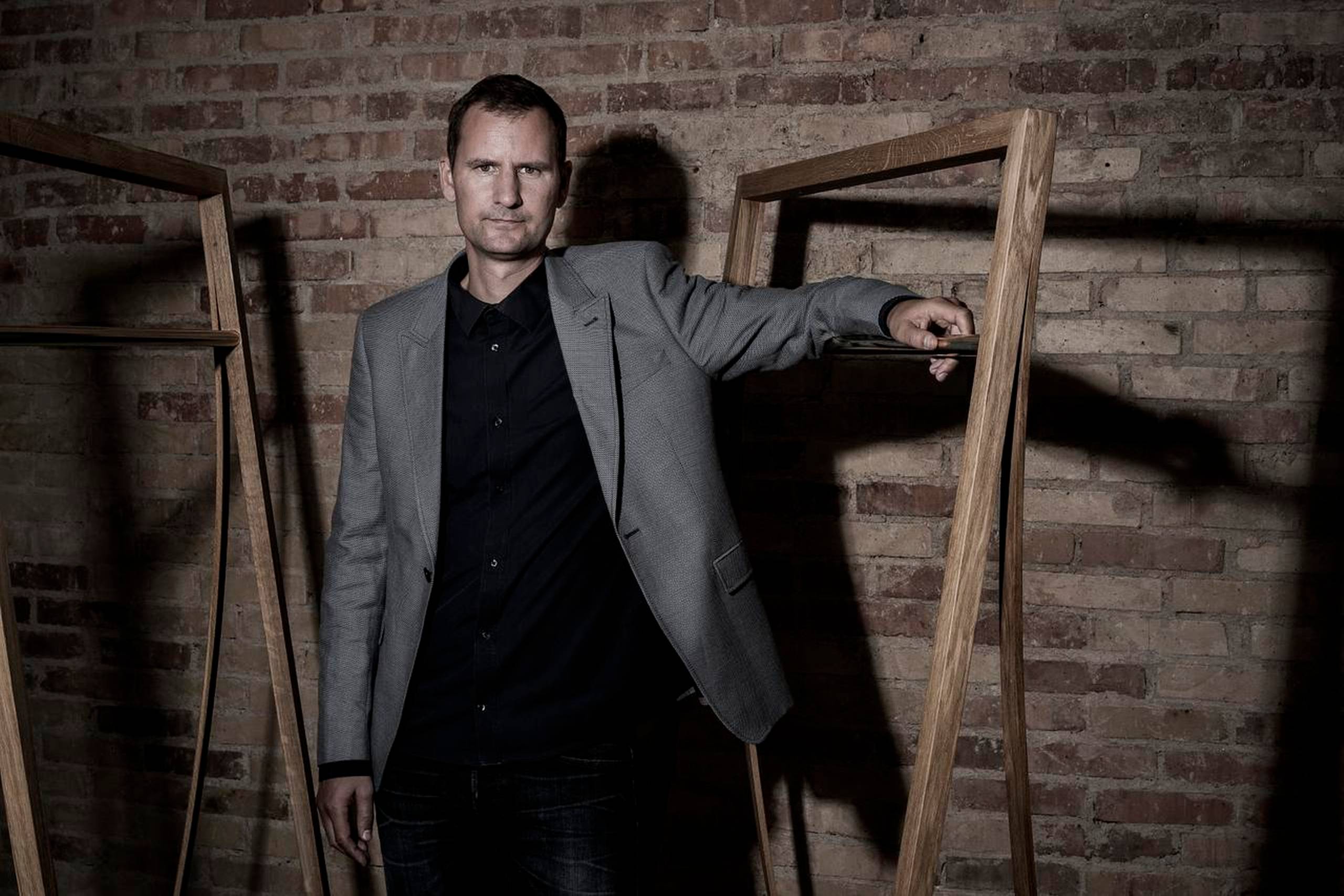 Christian Chapelle er direktør for den erhvervsdrivende fond Headstart Fashion House, som åbner onsdag den 24. august som et væksthus for modebranchen i Aarhus. Foto: Casper Dalhoff
