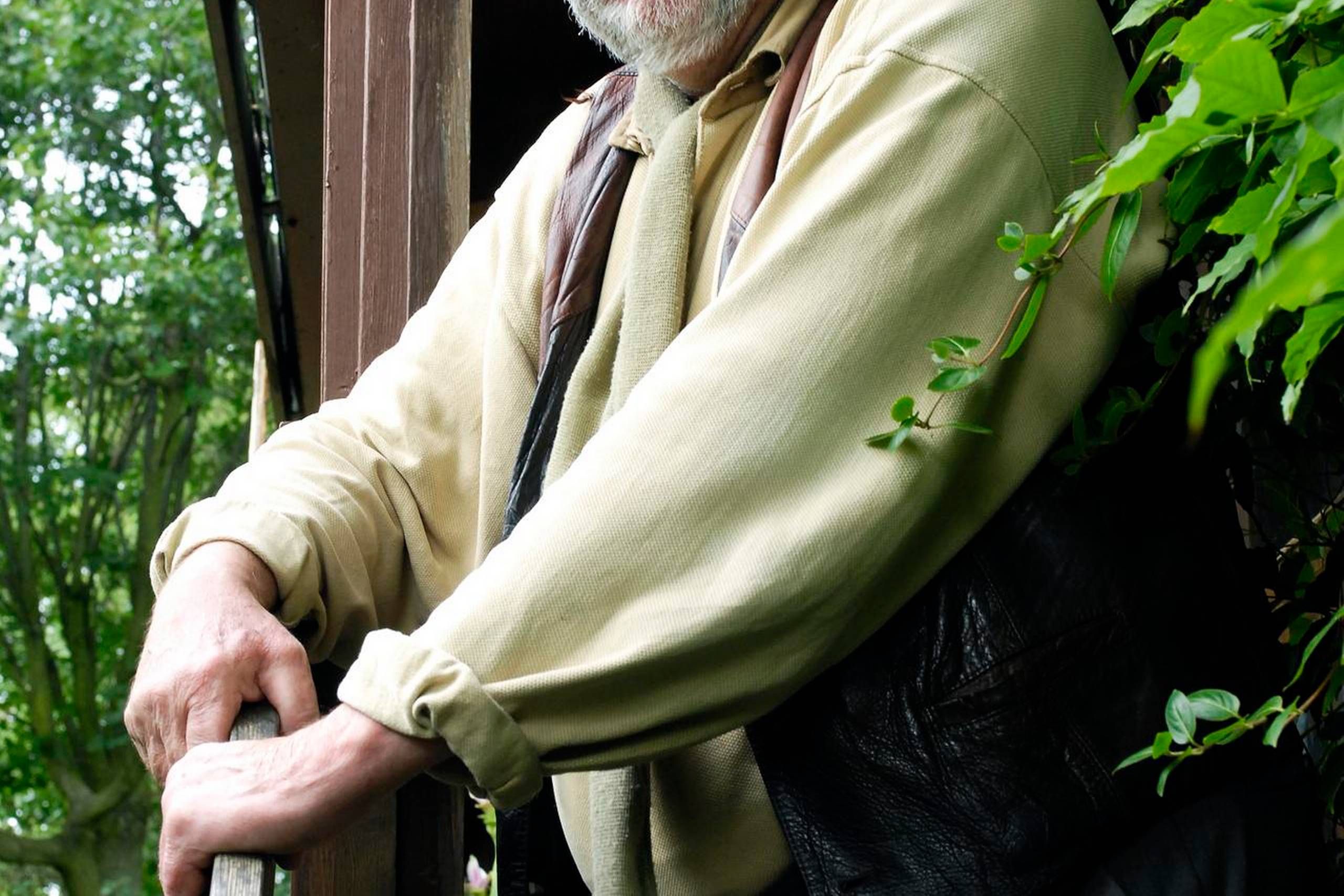 De fleste af Jess Ørnsbos tekster skildrer gamle, fattige, underbemidlede og underfrankerede personager. Foto Mik Eskestad.