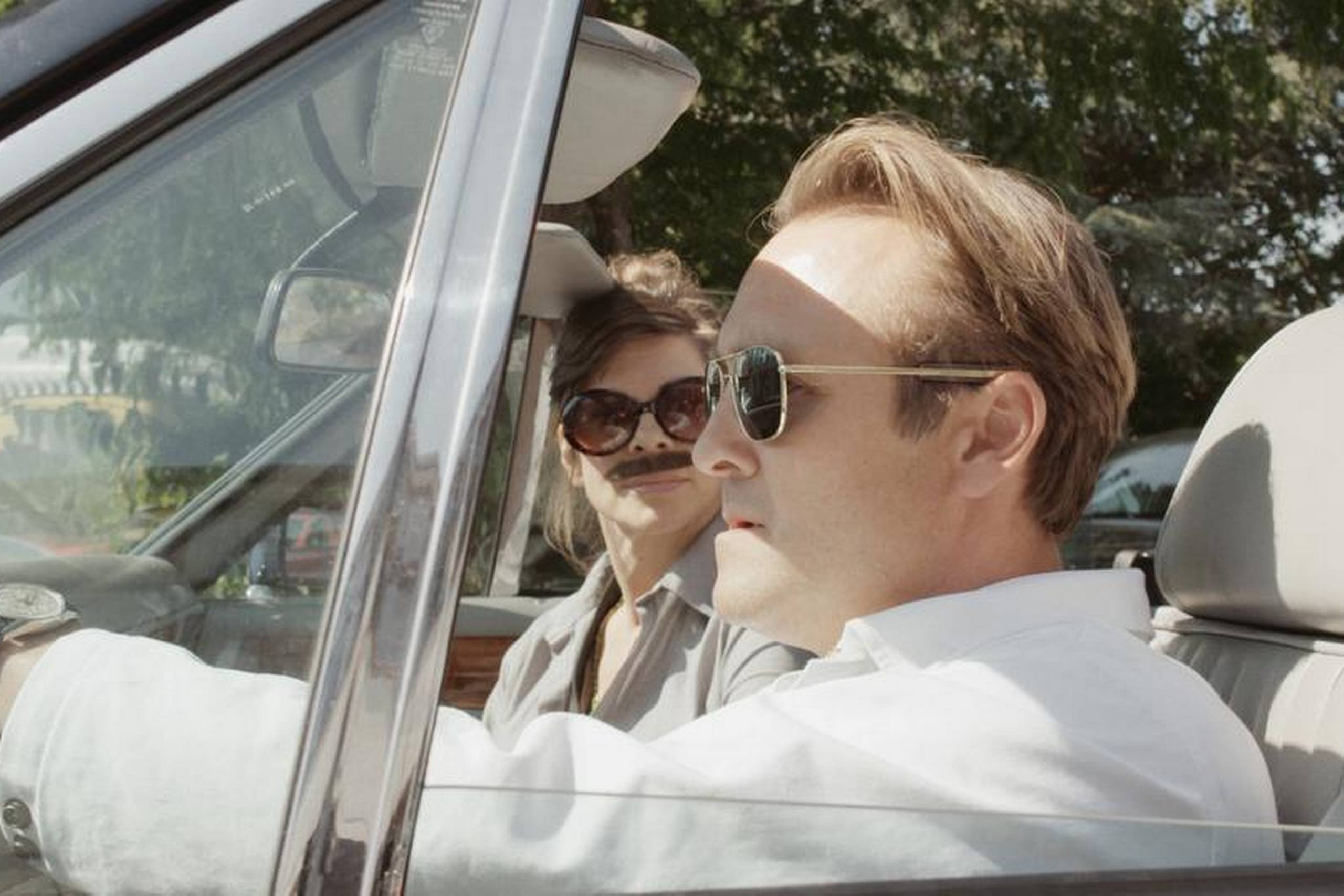 Hovedrollerne i ”Kærlighed og andre katastrofer” spilles af Ellen Hillingsø og Lars Ranthe. Foto fra filmen