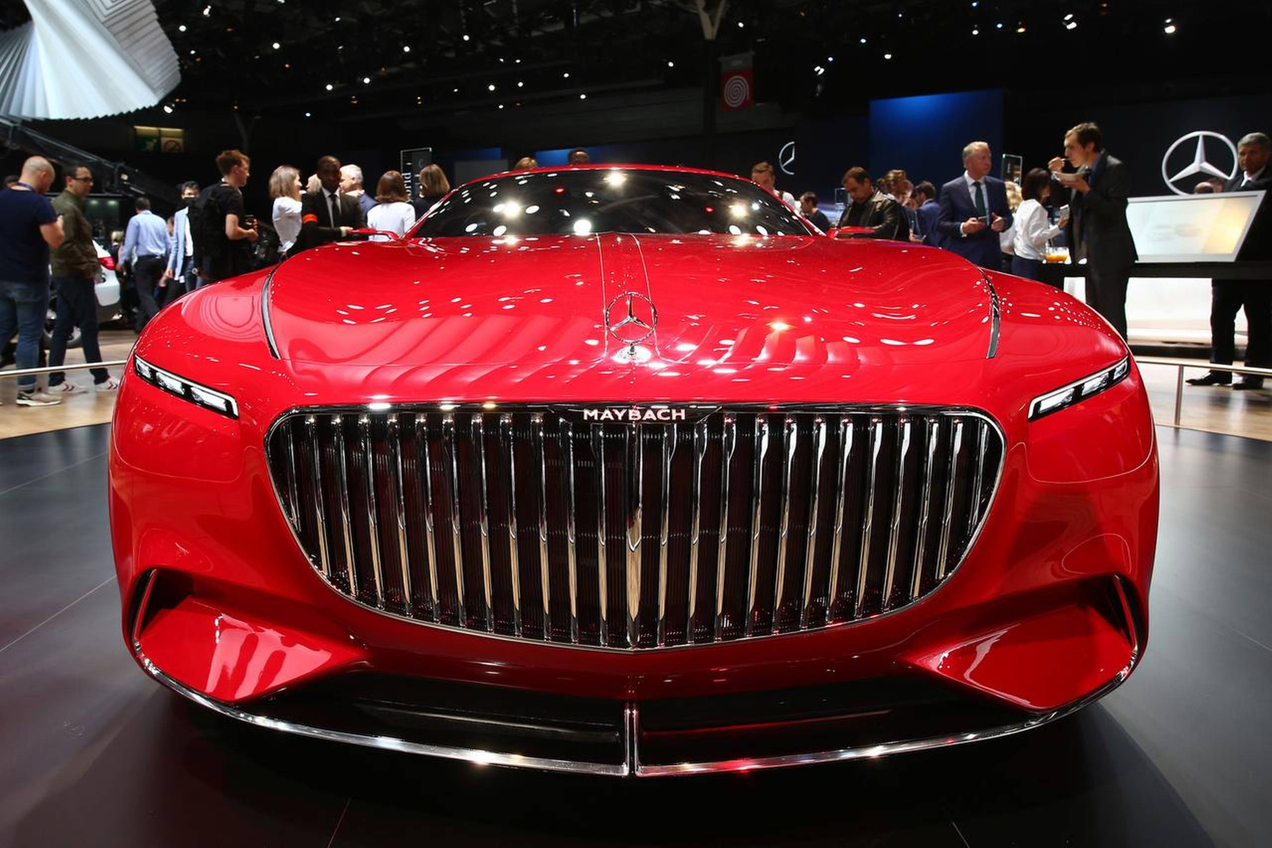 Mercedes-Maybach 6: Den er over seks meter lang, har fire elmotorer med tilsammen 750 hk. Maybach 6 er i sandhed ekstraordinær. Foto: Newspress