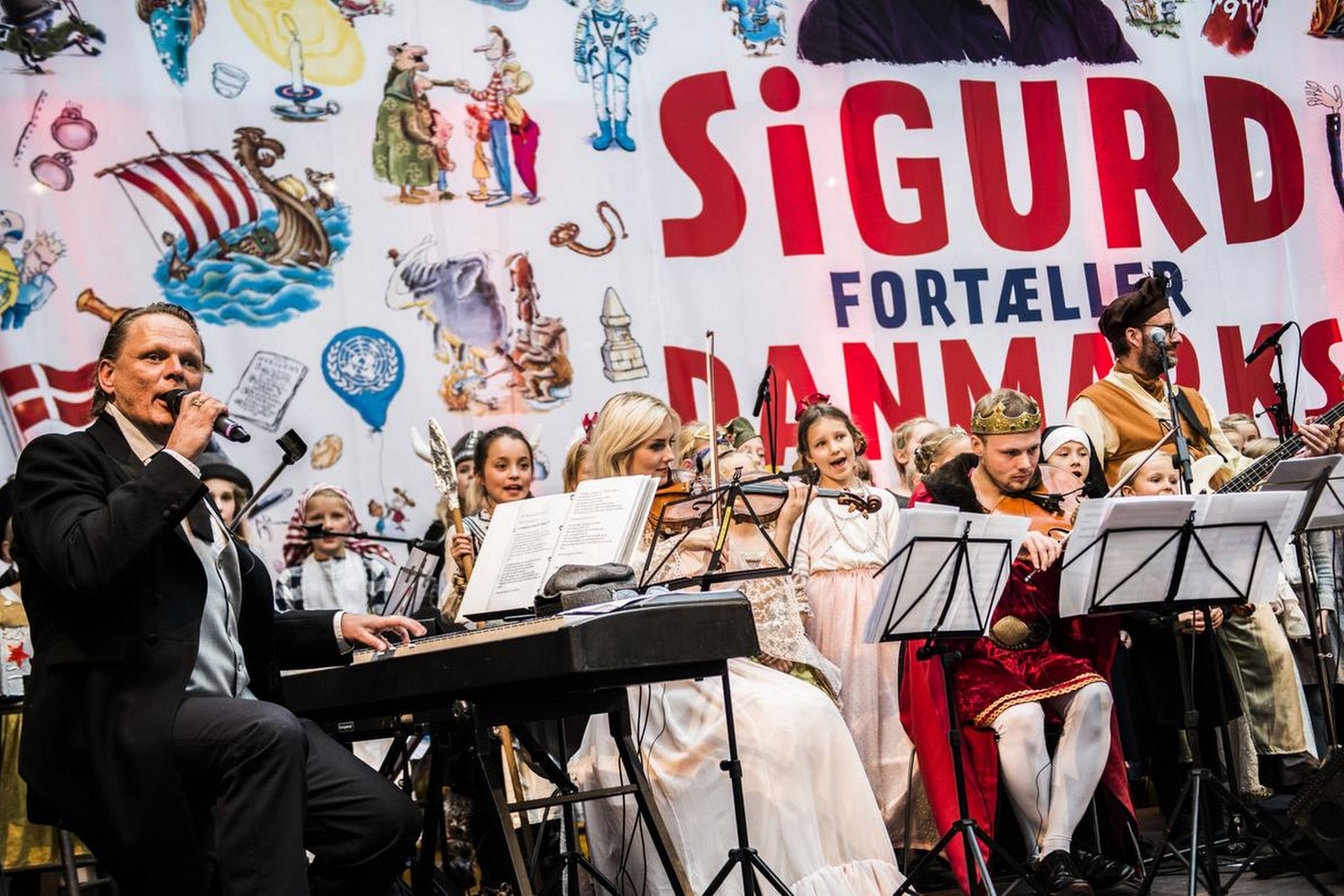 Sigurd Barrett søsatte mandag på Nationalmuseet sit projekt om at formidle Danmarkhistorien med en koncert. Barrett har fået 16 mio. kr. i støtte til projektet. Primært fra private fonde. Foto: Rasmus Kramer Schou