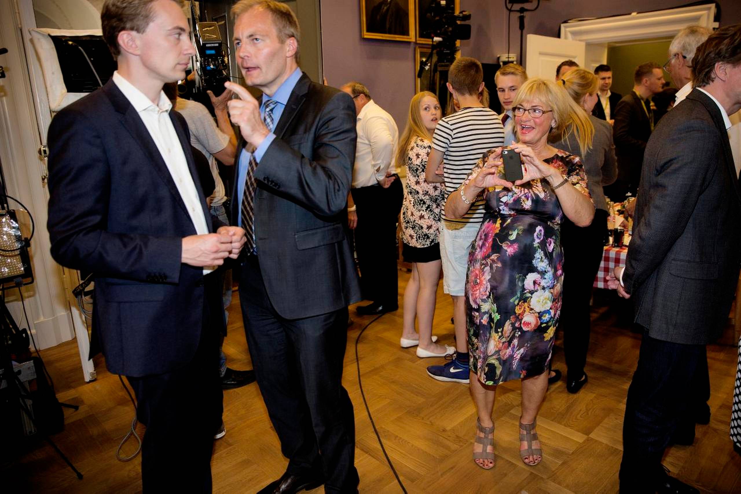 Stemningen var høj, da Dansk Folkeparti fik mere end hver fjerde stemme ved valget til Europa-Parlamentet i 2014. Siden har stemmeslugeren Morten Messerschmidt været martret af en række møgsager.