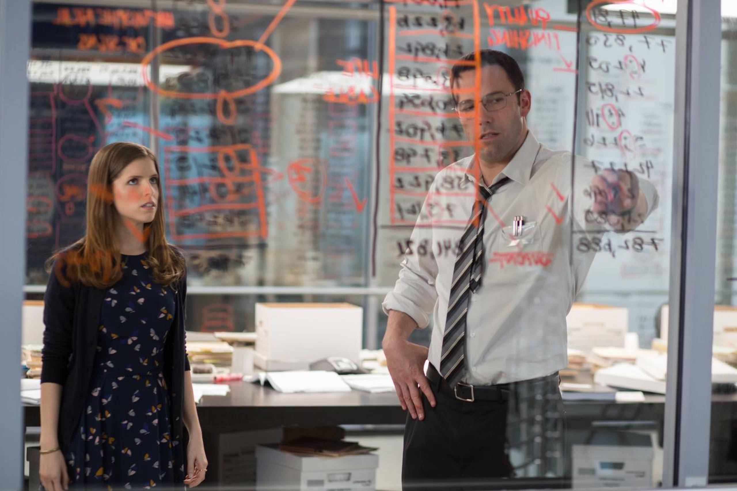 Superrevisor Christian Wolff (Ben Affleck) har autisme, men vejer op for sine uformåenheder på andre områder i den tynde ”The Accountant”. Foto: Chuck Zlotnick/Warner Bros. Pictures via AP