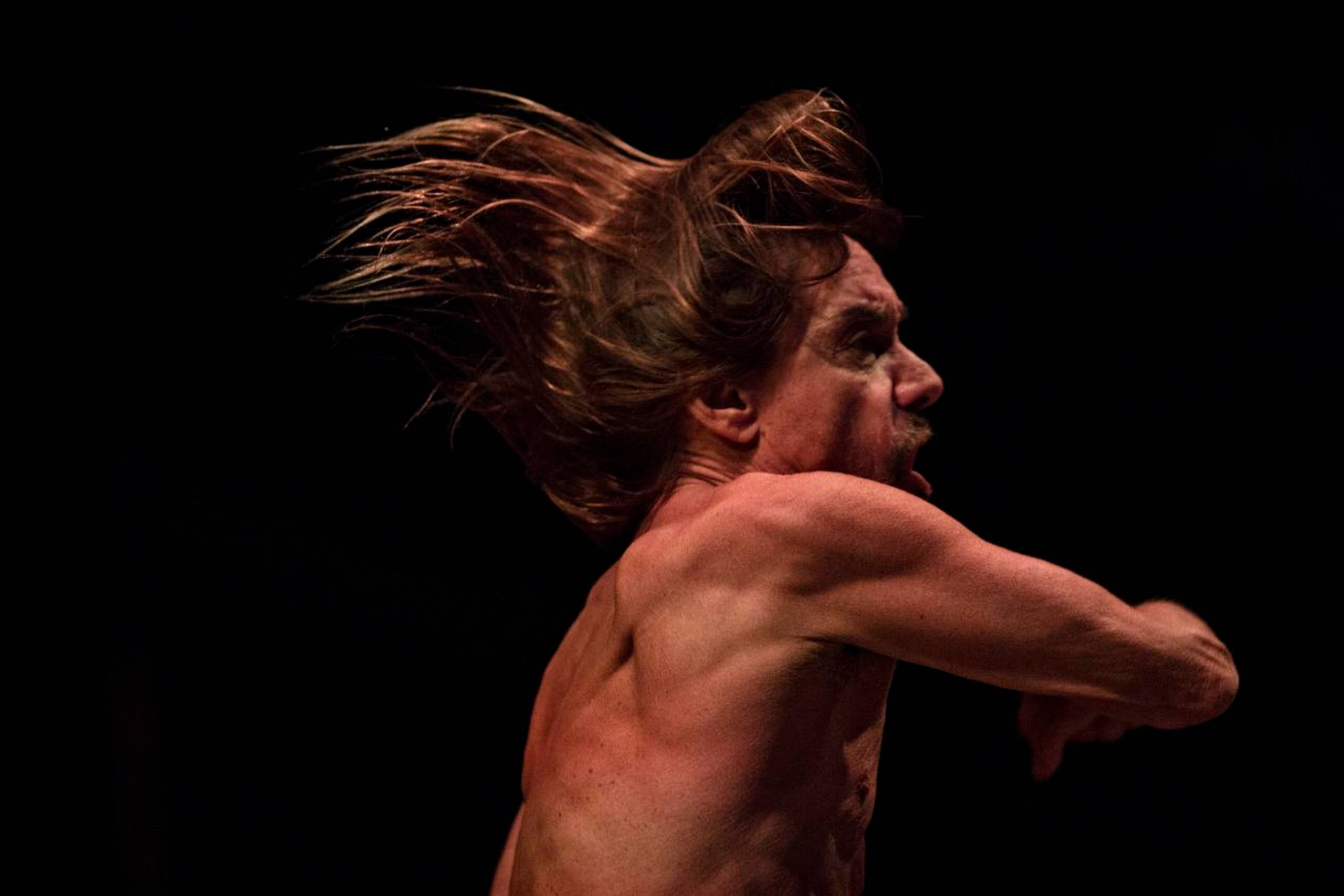 Så længe Iggy Pop synger, går det fint. Det, som ellers kommer ud af munden, er mest »hey« og »fuck«. Billedet er fra hans koncert på Northside i juni. Arkivfoto: Tobias Nicolai