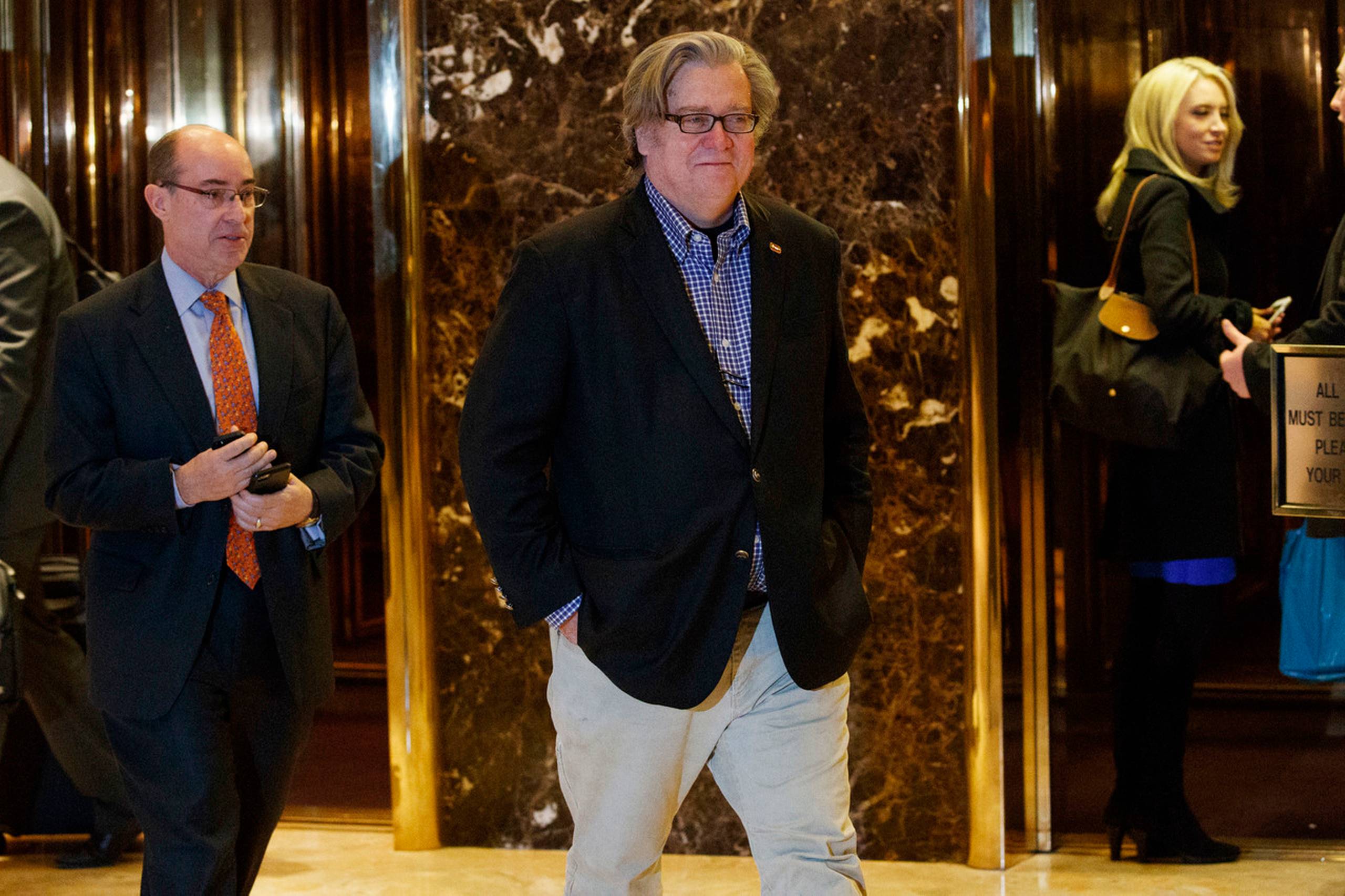 Steve Bannon var blandt de første, som Donald Trump udpegede til at være en del af den kommende Trump-administration. Under valgkampen bestred Bannon også posten som Trumps chefstrateg. Foto: Evan Vucci/AP