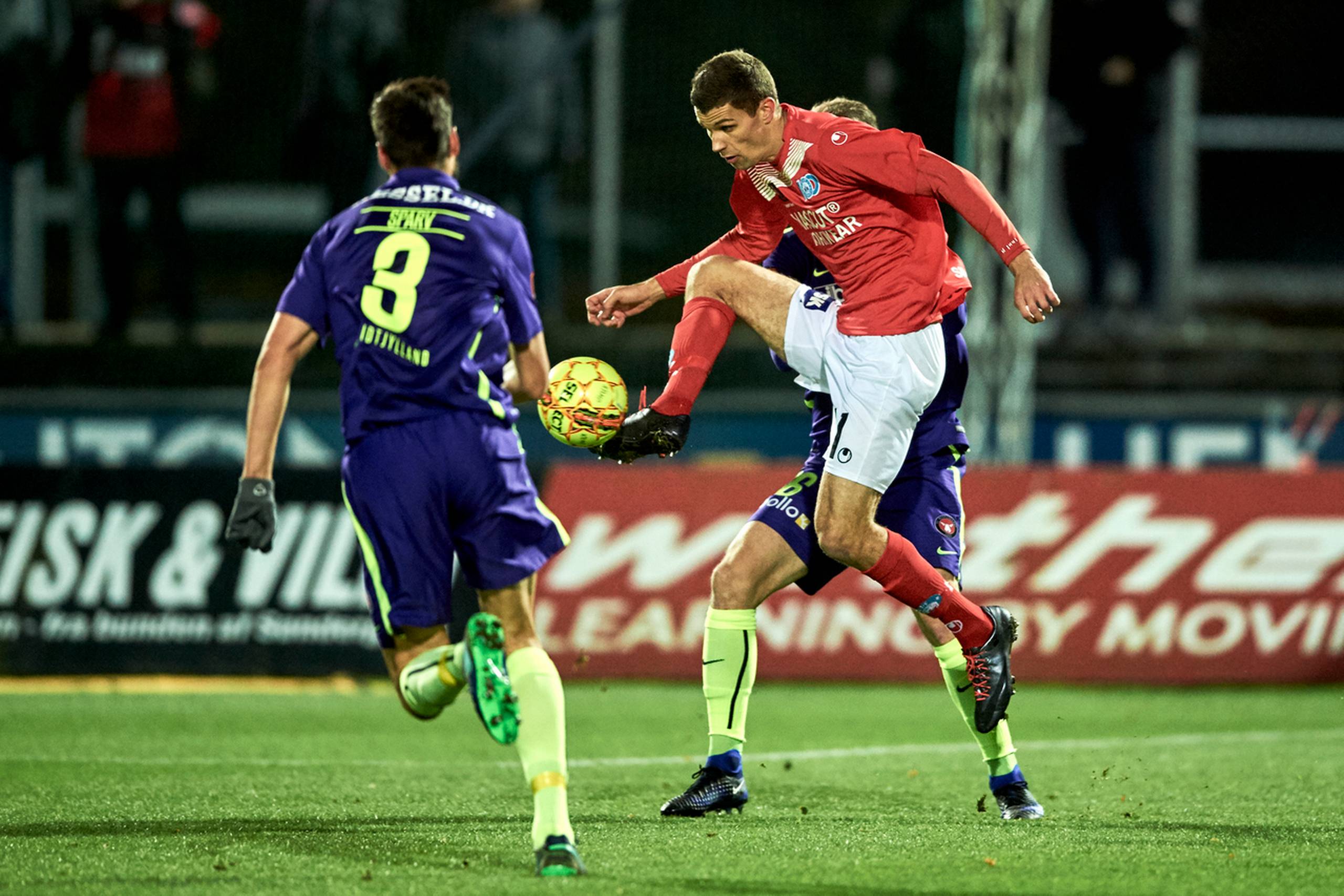 Nicklas Helenius stod for begge Silkeborgs mål i sejren på 2-1 over FC Midtjylland. Foto: Claus Bonnerup/Polfoto