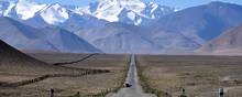 Tadsjikistans høje bjerge dominerer Pamir Highway. Foto: Panorama Travel