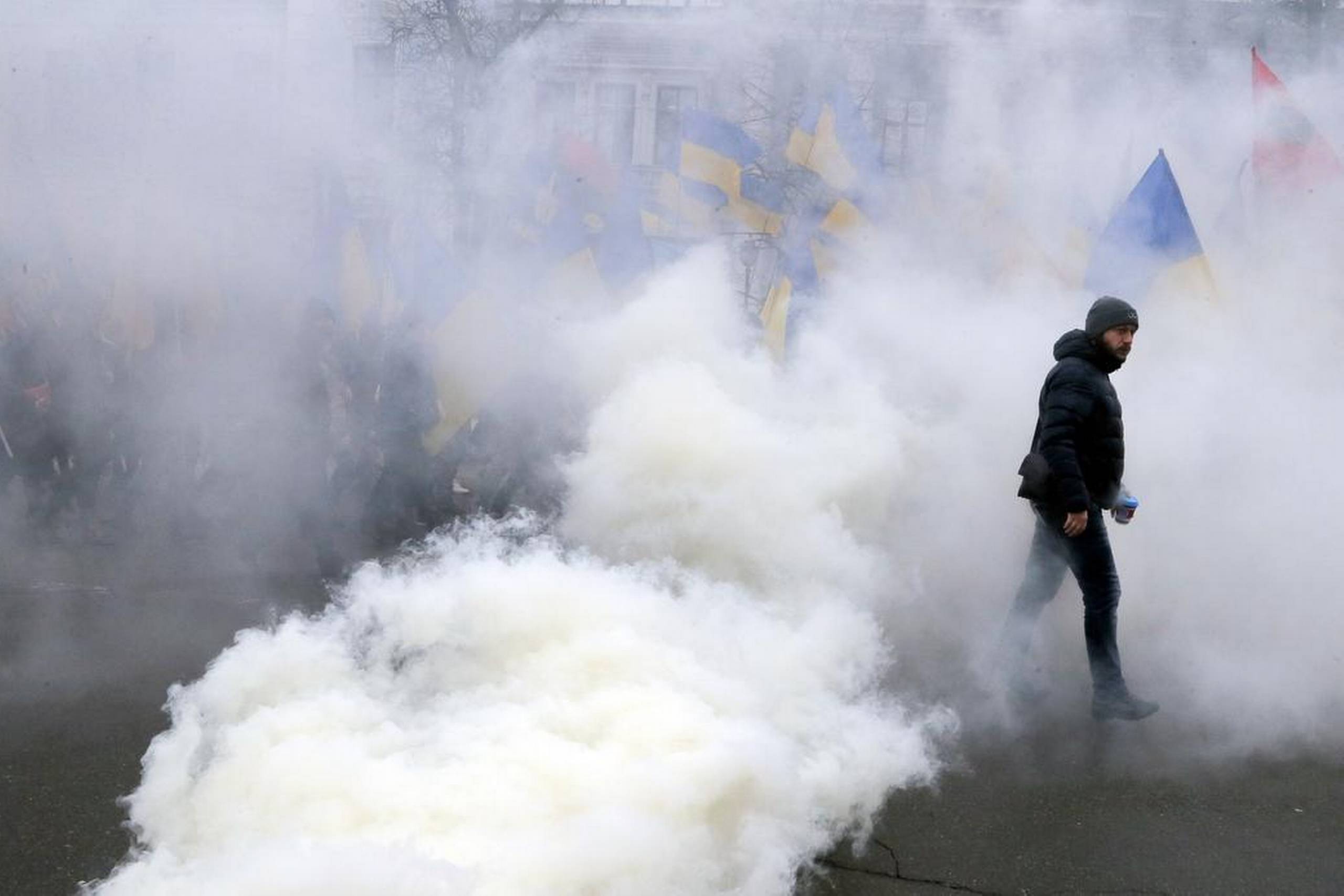 Tre års dagen for oprøret på Maida pladsen blev markeret onsdag i Kiev. Foto: Efrem Lukatsky/AP