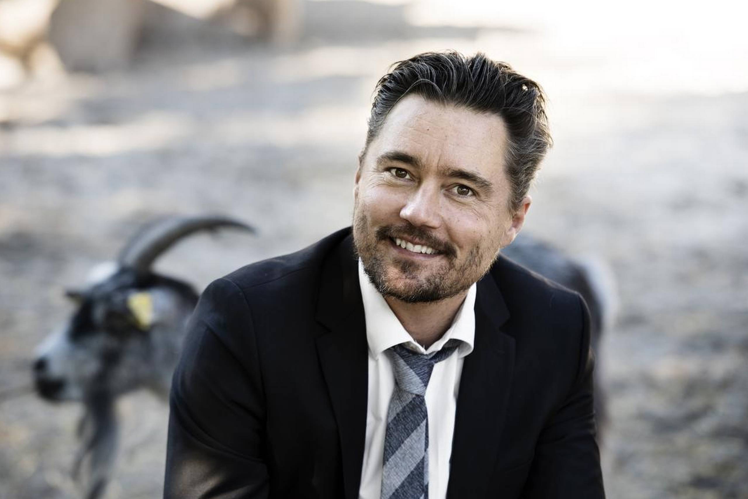 Forfatter Thomas Rydahl henter inspiration på rejsen. Hans første to romaner udspiller sig på ferieøen Fuerteventura. Foto: Les Kaner