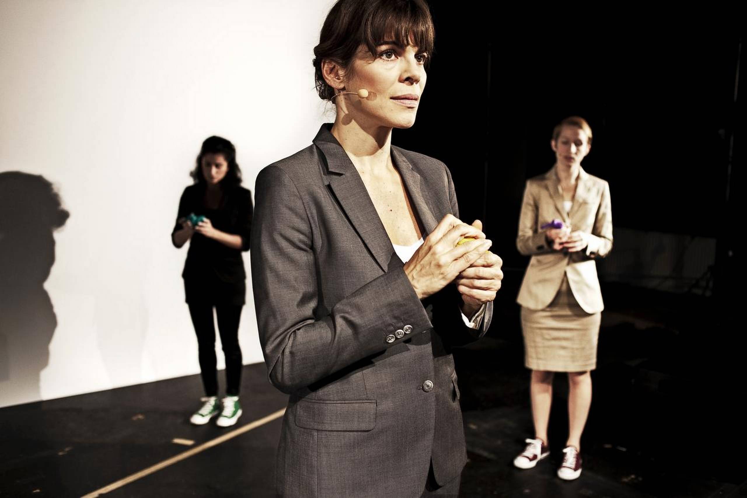 Det sværeste i skuespillerfaget er at arbejde sammen med mennesker, hvor kemien ikke fungerer, oplever Ellen Hillingsø, som er aktuel i flere teaterforestillinger. Foto: Mathias Christensen