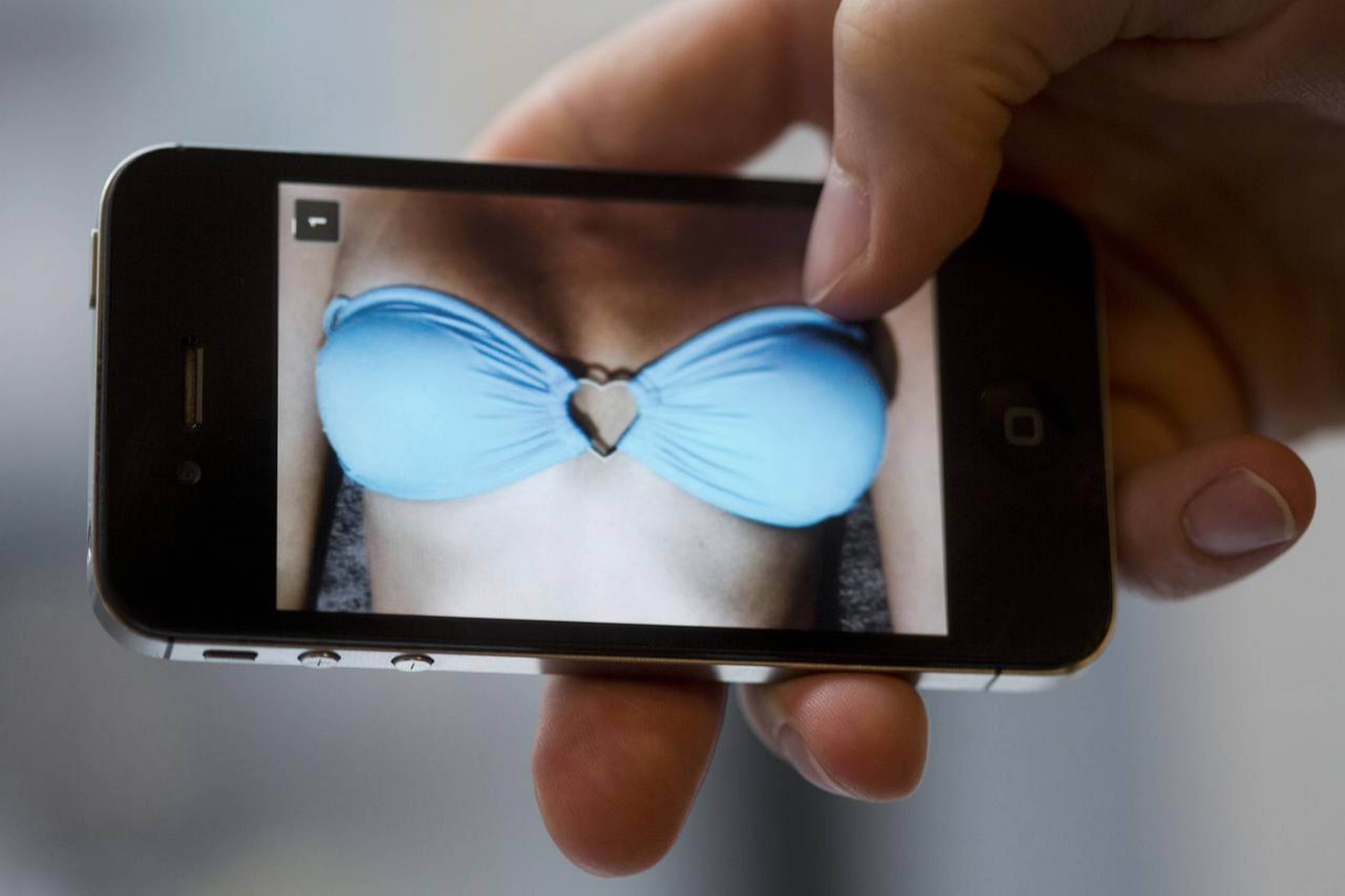 Tal fra Rigspolitiet viser, at digitale sexkrænkelser er et stigende problem, men i dag falder den form for kriminalitet ind under flere forskellige paragraffer. Foto: Janus Engel