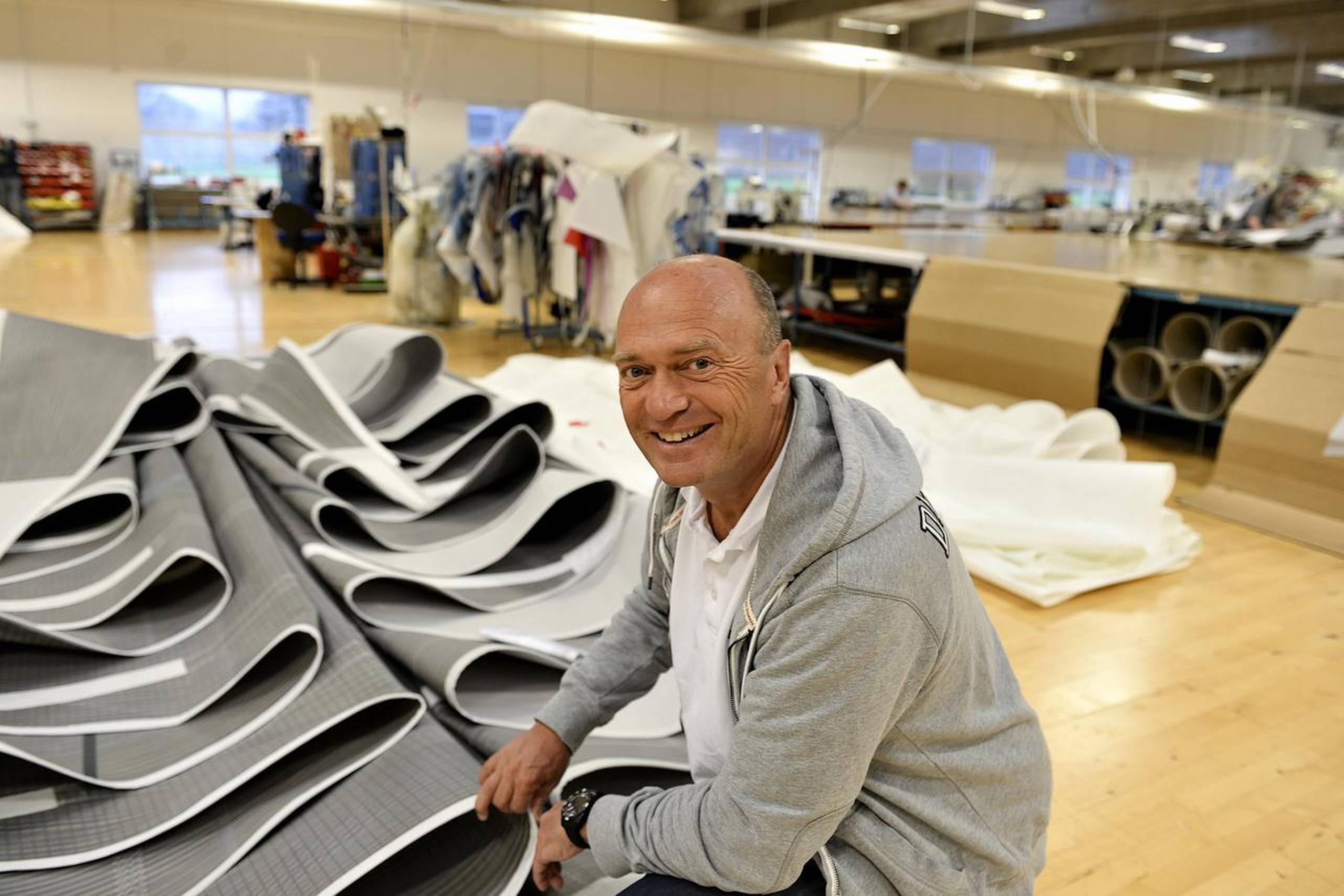 Jesper Bank arbejder i dag for Aabenraa-virksomheden Elvstrøm Sails. Han bor på Mallorca, hvor han er direktør for datterselskabet Elvstrøm Super-yacht, der står for sejl til de helt store både over 30 m. Arkivfoto: Ernst van Norde