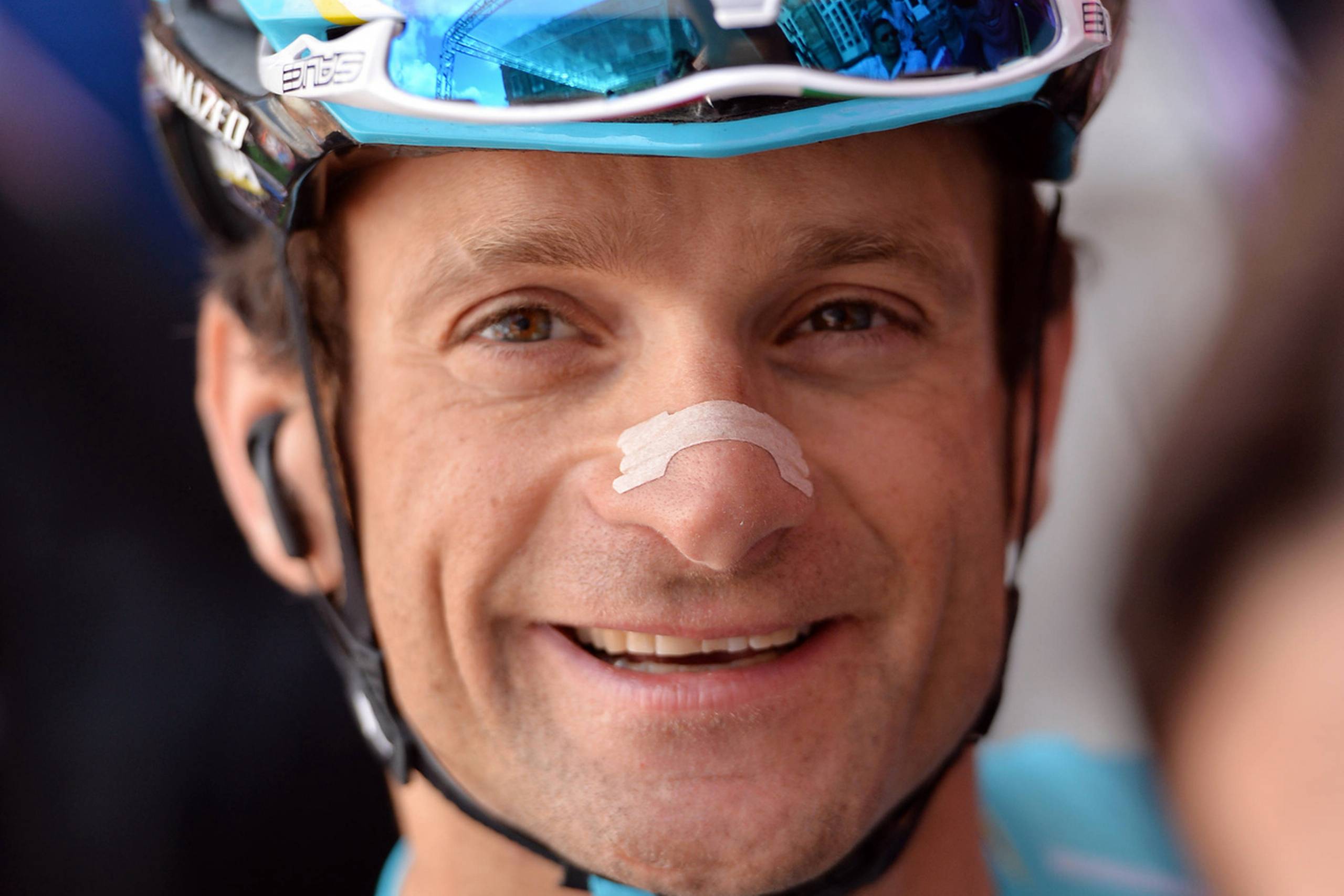 Michele Scarponi mindes i dag flere steder i Europa. Han omkom lørdag morgen under en træningstur i Italien. Arkivfoto: Gian Mattia D'Alberto/AP