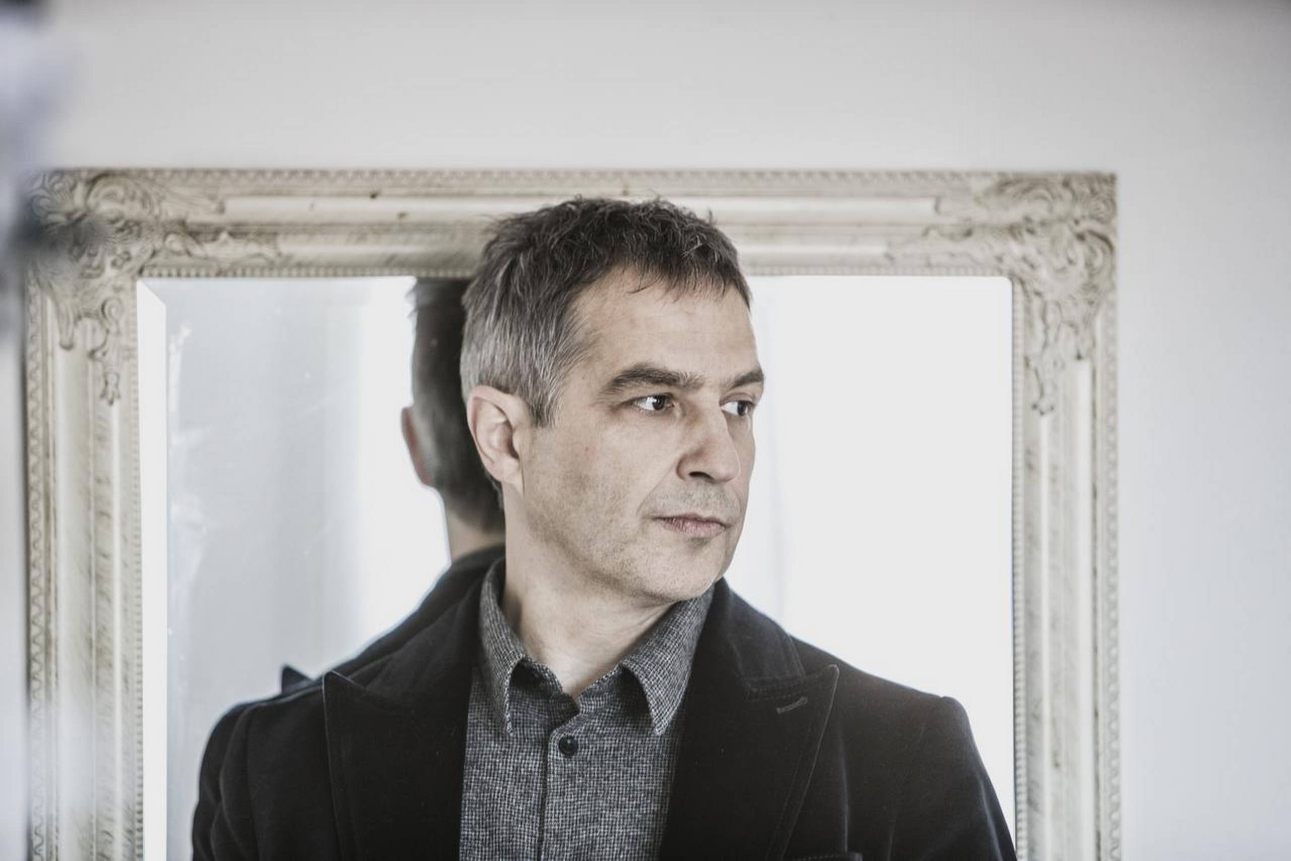 Hvor meget handler om Llambias selv, og hvor meget af teksten har han moret sig med at skabe ud af det blå? Det er spørgsmålet i Pablo Llambías' ”Natteskær”. Foto: Per Morten Abrahamsen