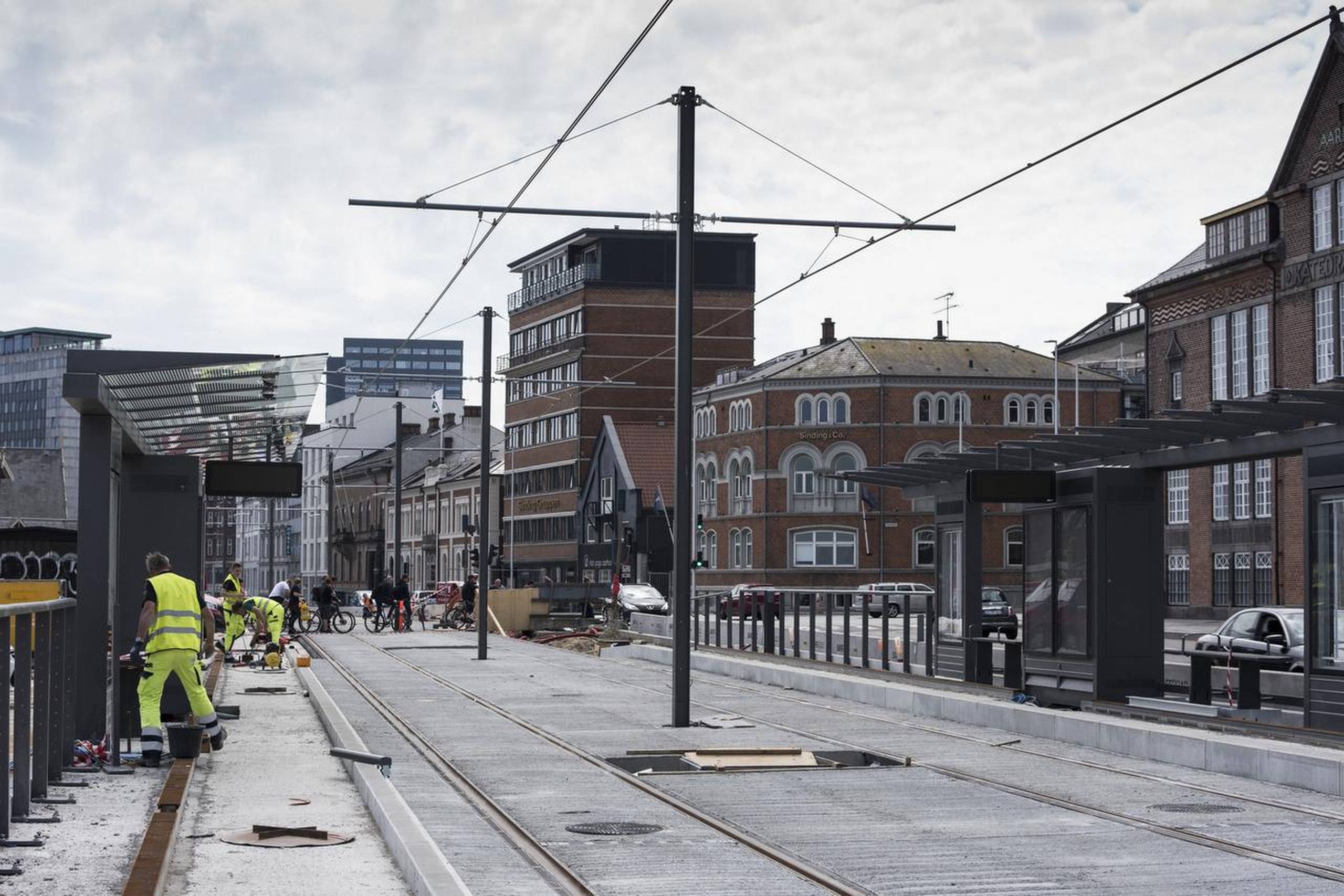 Anlægsarbejde ved stoppe- stedet på Skolebakken. Foto: Joachim Ladefoged