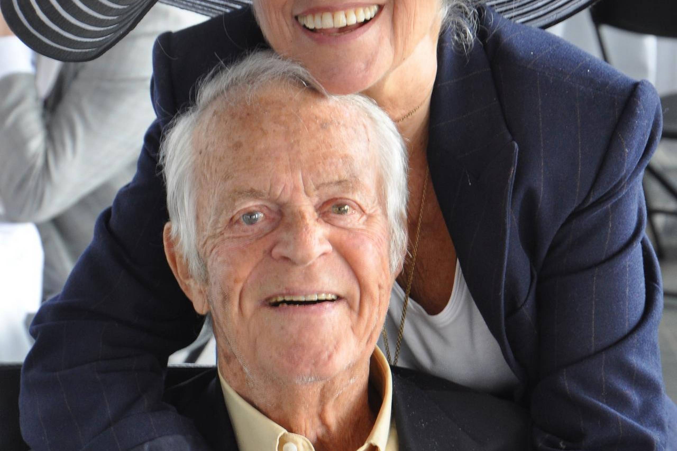 Ellen Bick Asmussen sammen med sin nu afdøde mand, den verdensberømte jazzviolinist Svend Asmussen. Privatfoto