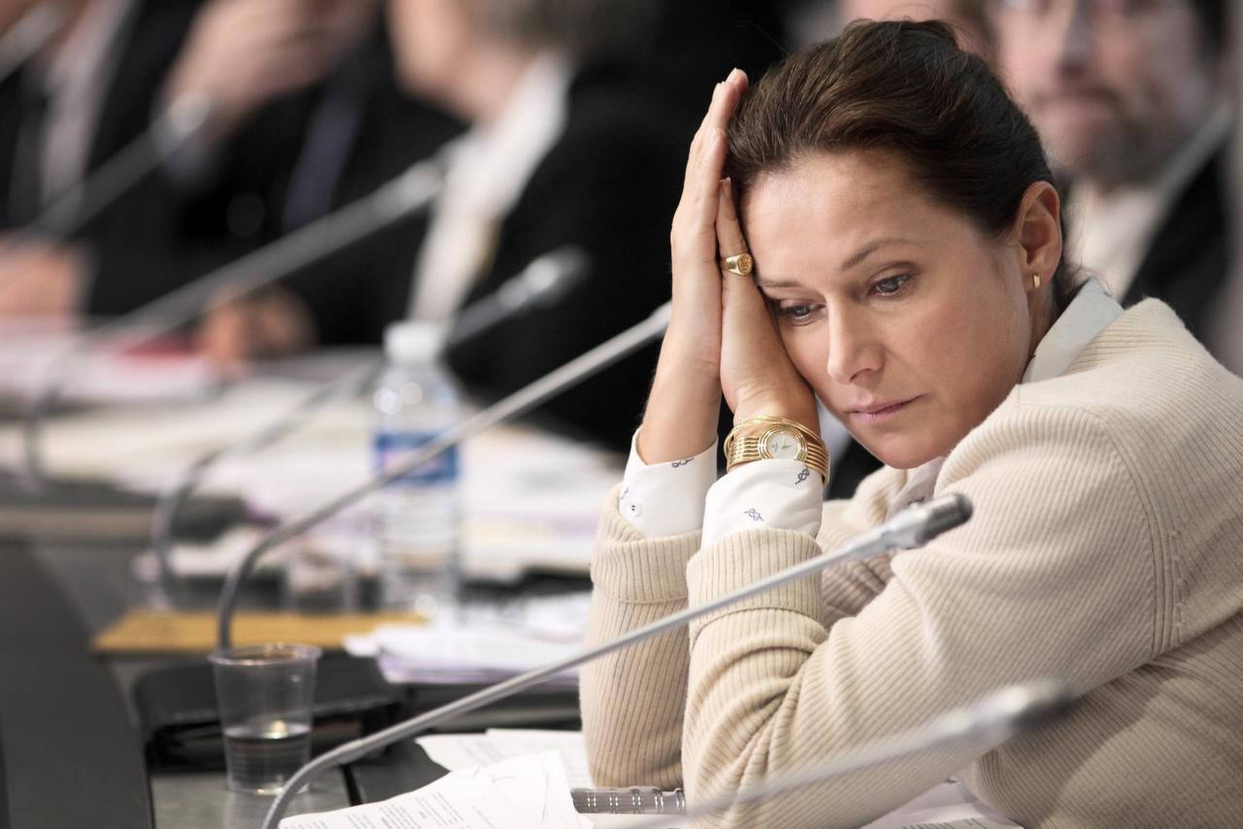 Sidste Babett Knudsen spiller den dansk-franske jernlady, der tager kampen op mod et bureaukratisk sundhedssystem og et kapitalstærkt medicinalfirma i ”Kvinden fra Brest”. Foto: Scanbox Entertainment