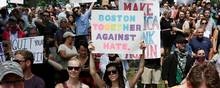 Moddemonstranter var også mødt op til lørdagens demonstration i Boston. Foto: Michael Dwyer
