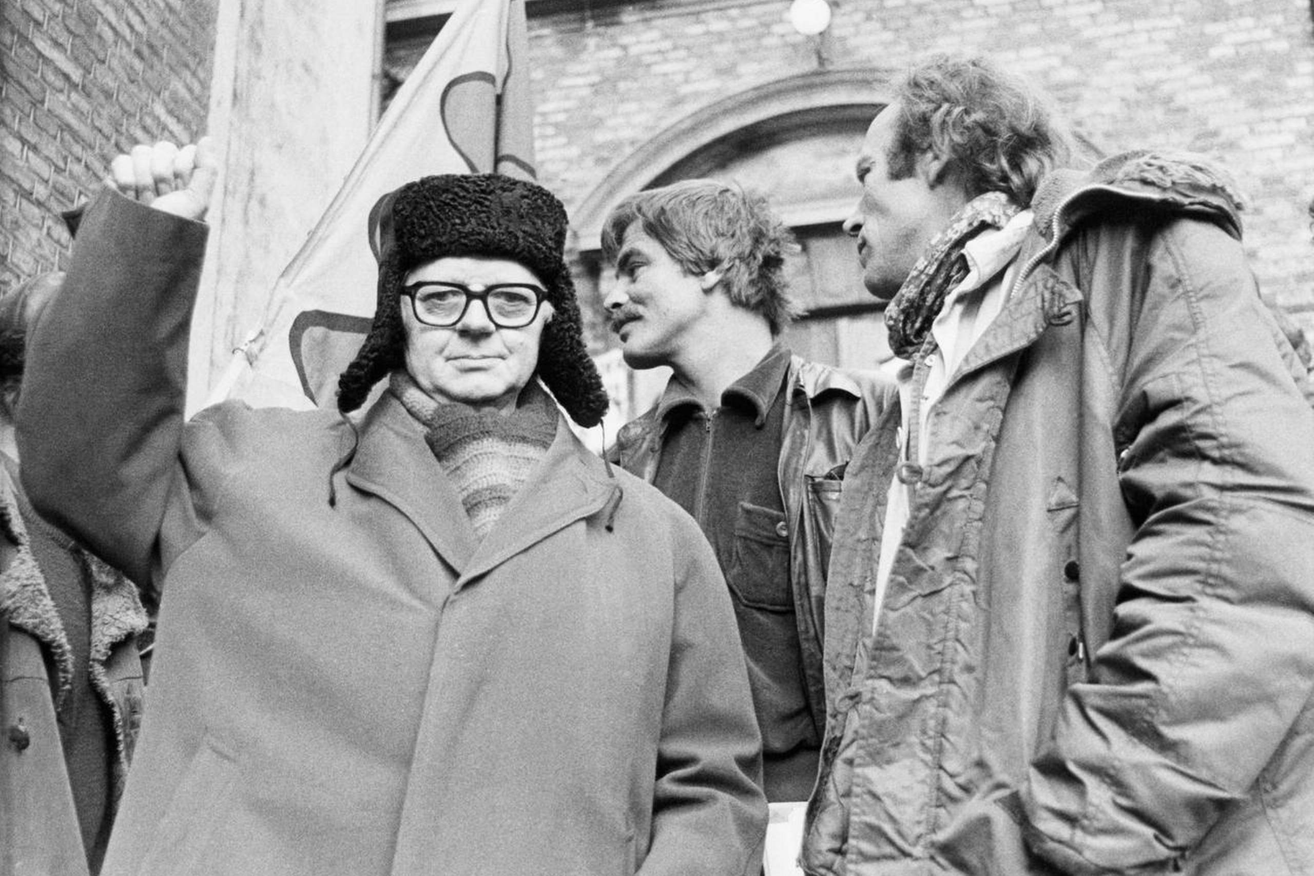 Rød front. Carl Madsen var en mediedarling i Simon Spies-klassen og kunne forvandle en retssal til et politisk totalteater. Sammen med Ole Krarup (th.) virkede han som advokat for Fristaden Christiania. Foto: Casper Thorsøe