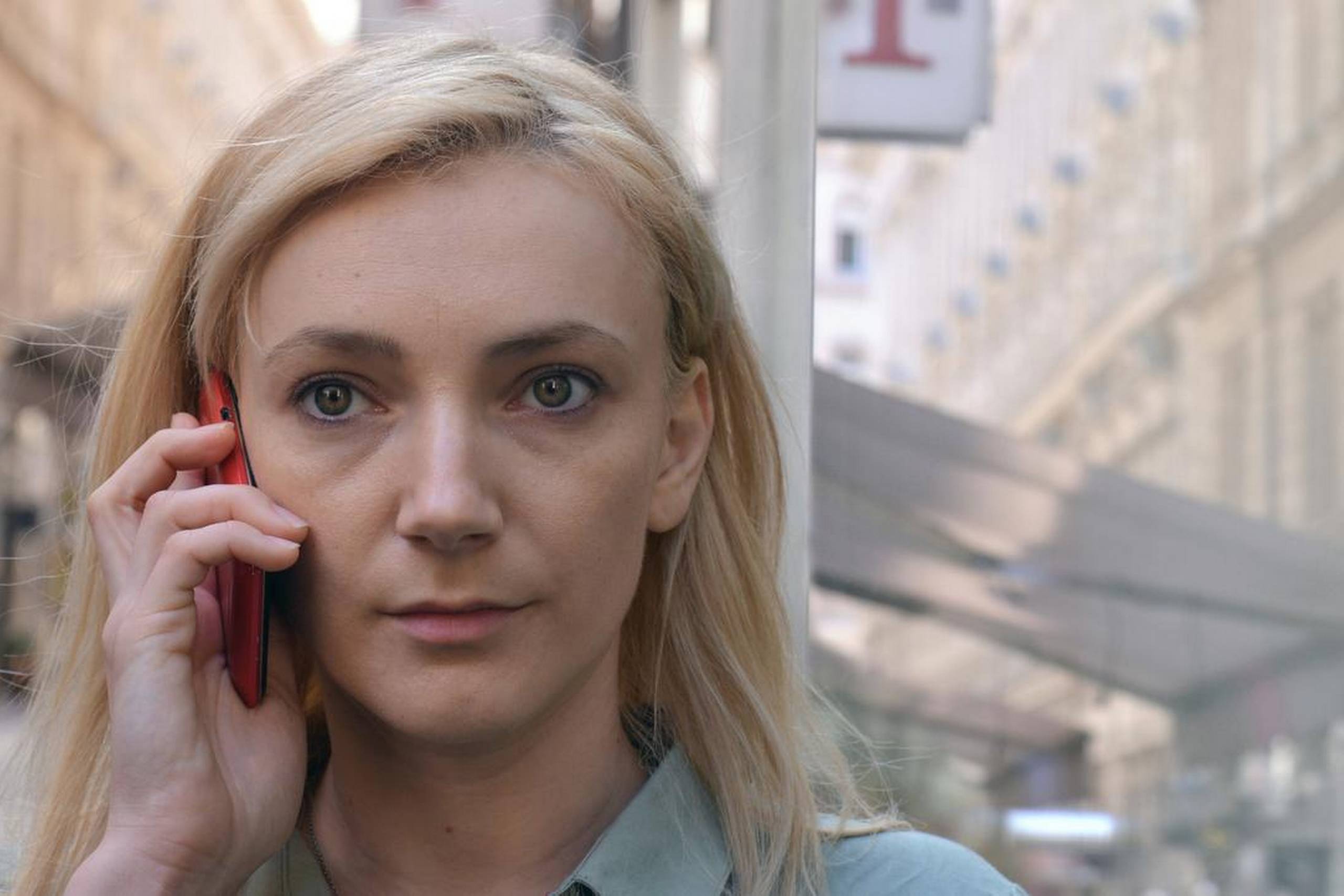 Mária er en ungarsk udgave af ”Broen”s Saga Norén, for hun har en eller anden form for Aspergers syndrom. Foto: ØFP