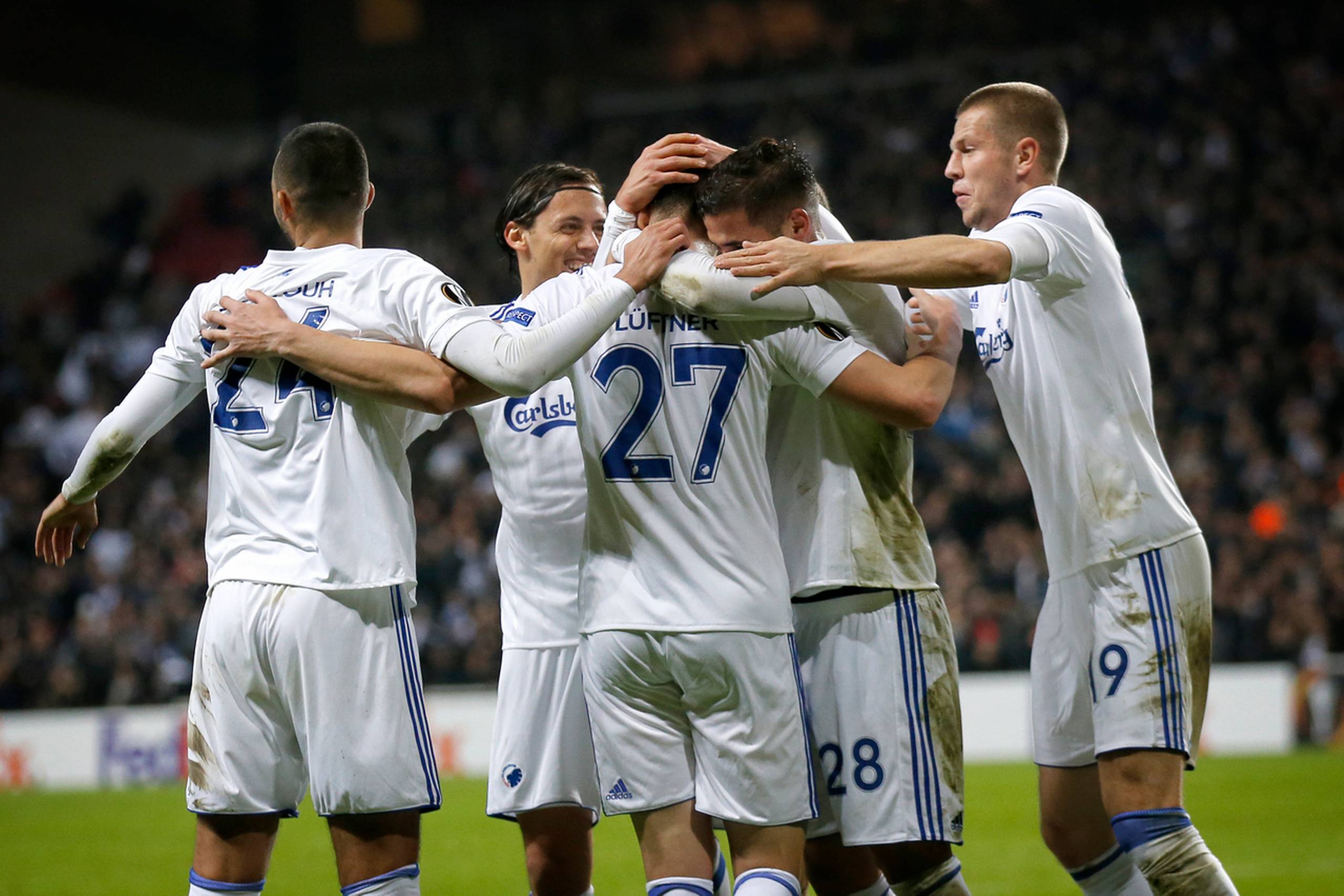 Glade FC København-spillere efter Michael Lüftner har scoret til 1-0. Foto: /ritzau/Jens Dresling