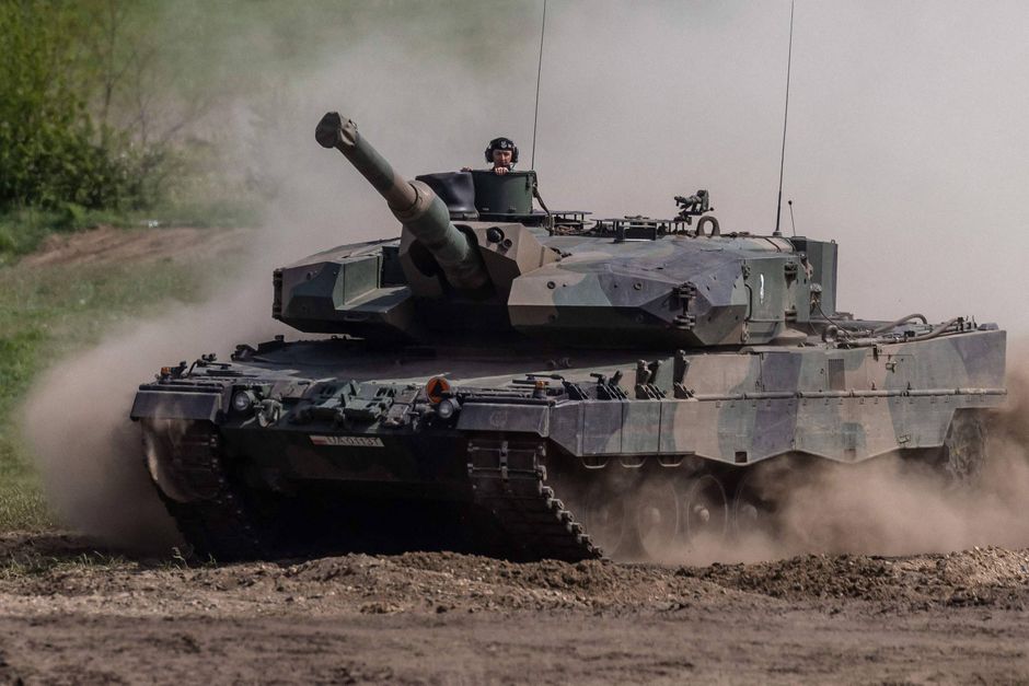 Europæiske Leopard-kampvogne rykker et skridt tættere på Ukraine, men uddannelsen af kampvognssoldater udgør i sig selv et nyt dilemma.