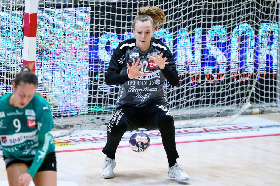 Anna Kristensen stod en brandkamp for Viborg HK, som tildelte Ikast Håndbold sæsonens første nederlag. Det sker, mens klubben er konkurstruet.