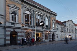 Aalborg Teater sætter corona, krænkelser og kærlighed til debat i deres Dialog-caféer, mens forholdet mellem teater og samfund bliver diskuteret til to streamede events i det kommende teaterår.