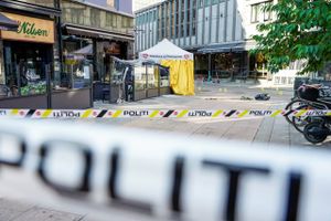To personer er døde og flere sårede efter skyderi i Oslo natten til lørdag. Følg reaktioner og seneste nyt i efterforskningen her.