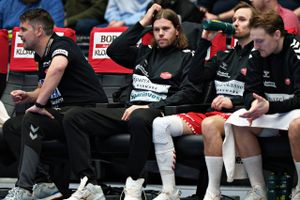 Jan Larsen mener ikke, at Aalborg er afhængig af enkeltpersoner, selv om han begræder Mikkel Hansens fravær.