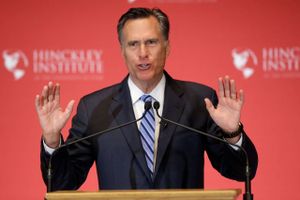 Mitt Romney, Republikanernes præsidentkandidat i 2012, undsagde rigmanden i opsigtsvækkende tale.