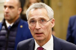 Natos generalsekretær opfordrer Tyrkiet og Ungarn til at respektere, at Sverige og Finland er klar til Nato.