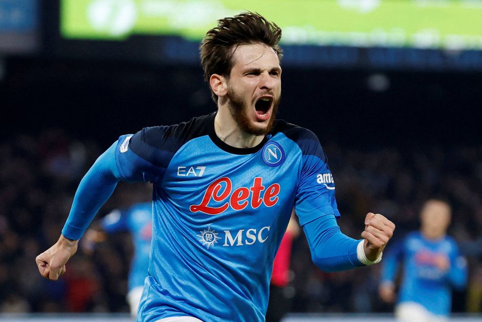 Napolis offensive profiler udstillede Juventus' defensiv i en kæmpe ydmygelse af Torino-klubben i Napoli.