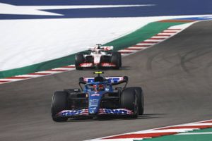 Alonsos bil var ikke sikker, og derfor er han blevet straffet. Magnussen sætter to ekstra point på kontoen.